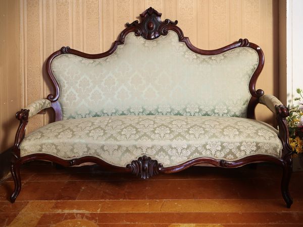 Divano in mogano  - Asta Un'antica dimora marchigiana: Arredi antichi e Arte contemporanea - Associazione Nazionale - Case d'Asta italiane