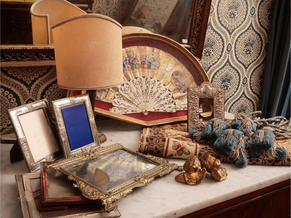 Galanterie d'epoca  - Asta Un'antica dimora marchigiana: Arredi antichi e Arte contemporanea - Associazione Nazionale - Case d'Asta italiane