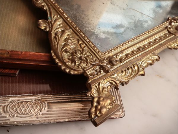 Galanterie d'epoca  - Asta Un'antica dimora marchigiana: Arredi antichi e Arte contemporanea - Associazione Nazionale - Case d'Asta italiane