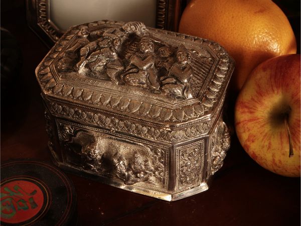 Lotto di curiosit  - Asta Un'antica dimora marchigiana: Arredi antichi e Arte contemporanea - Associazione Nazionale - Case d'Asta italiane