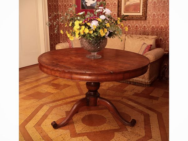 Tavolo da pranzo allungabile in ciliegio  - Asta Un'antica dimora marchigiana: Arredi antichi e Arte contemporanea - Associazione Nazionale - Case d'Asta italiane