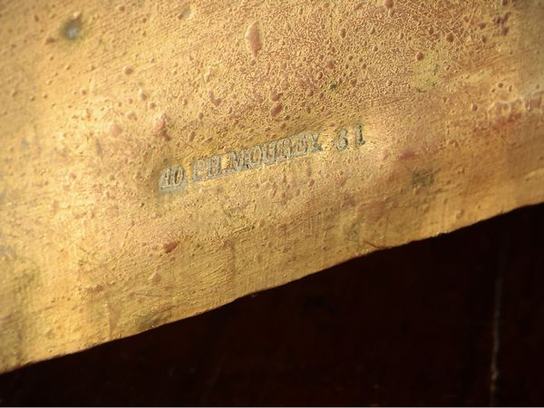 Orologio da tavolo in antimonio dorato  - Asta Un'antica dimora marchigiana: Arredi antichi e Arte contemporanea - Associazione Nazionale - Case d'Asta italiane