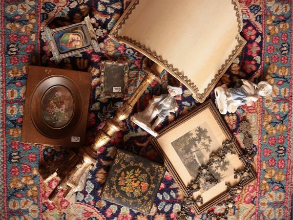 Curiosit decorative d'epoca  - Asta Un'antica dimora marchigiana: Arredi antichi e Arte contemporanea - Associazione Nazionale - Case d'Asta italiane