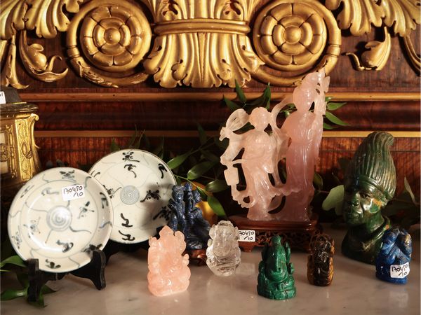 Curiosit� orientali in pietre dure  - Asta Un'antica dimora marchigiana: Arredi antichi e Arte contemporanea - Associazione Nazionale - Case d'Asta italiane