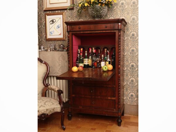 Secretaire impiallacciato in mogano e piuma di mogano  - Asta Un'antica dimora marchigiana: Arredi antichi e Arte contemporanea - Associazione Nazionale - Case d'Asta italiane