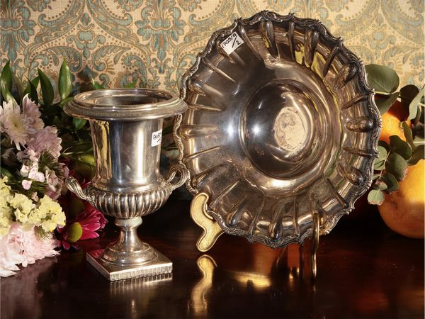 Due accessori per la casa in argento  - Asta Un'antica dimora marchigiana: Arredi antichi e Arte contemporanea - Associazione Nazionale - Case d'Asta italiane