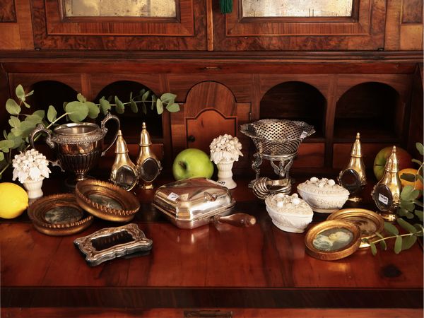 Accessori d'epoca per la casa  - Asta Un'antica dimora marchigiana: Arredi antichi e Arte contemporanea - Associazione Nazionale - Case d'Asta italiane