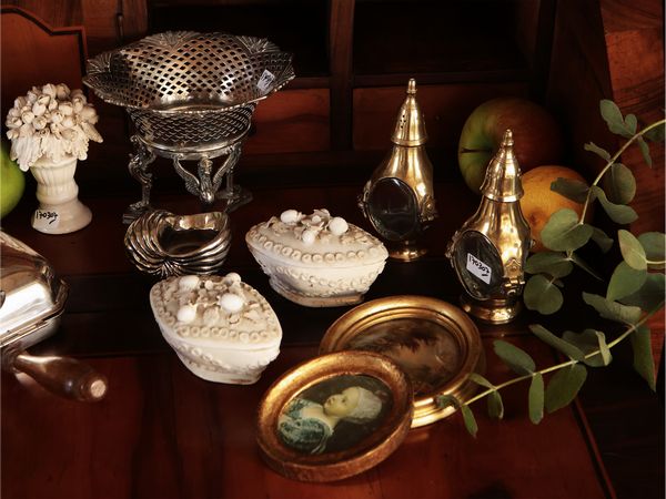 Accessori d'epoca per la casa  - Asta Un'antica dimora marchigiana: Arredi antichi e Arte contemporanea - Associazione Nazionale - Case d'Asta italiane