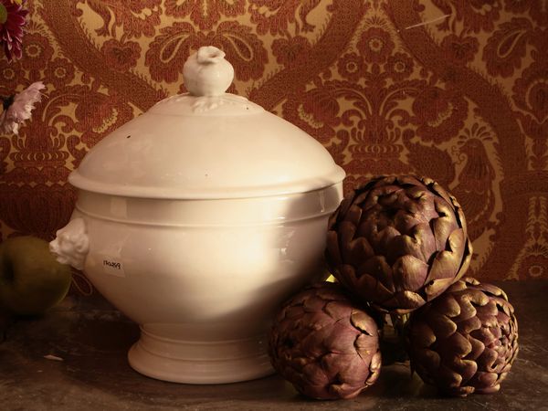 Zuppiera in porcellana Ginori  - Asta Un'antica dimora marchigiana: Arredi antichi e Arte contemporanea - Associazione Nazionale - Case d'Asta italiane