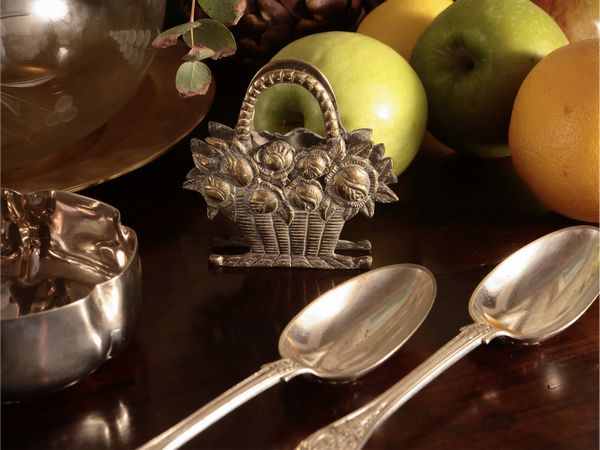 Accessori per la tavola  - Asta Un'antica dimora marchigiana: Arredi antichi e Arte contemporanea - Associazione Nazionale - Case d'Asta italiane