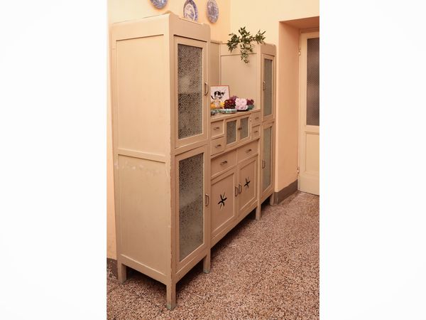 Credenza in legno laccato  - Asta Un'antica dimora marchigiana: Arredi antichi e Arte contemporanea - Associazione Nazionale - Case d'Asta italiane