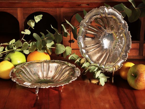 Coppia di cestini centrotavola in argento  - Asta Un'antica dimora marchigiana: Arredi antichi e Arte contemporanea - Associazione Nazionale - Case d'Asta italiane