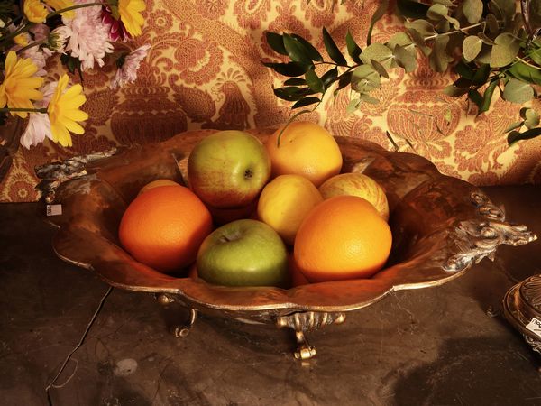 Grande cestino centrotavola in ottone  - Asta Un'antica dimora marchigiana: Arredi antichi e Arte contemporanea - Associazione Nazionale - Case d'Asta italiane