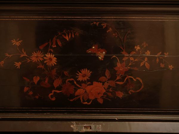 Pianoforte verticale in legno ebanizzato, Paul Scharff Berlin  - Asta Un'antica dimora marchigiana: Arredi antichi e Arte contemporanea - Associazione Nazionale - Case d'Asta italiane