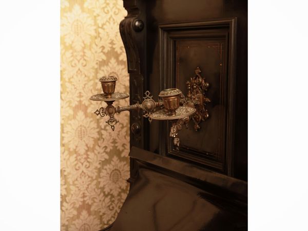 Pianoforte verticale in legno ebanizzato, Paul Scharff Berlin  - Asta Un'antica dimora marchigiana: Arredi antichi e Arte contemporanea - Associazione Nazionale - Case d'Asta italiane