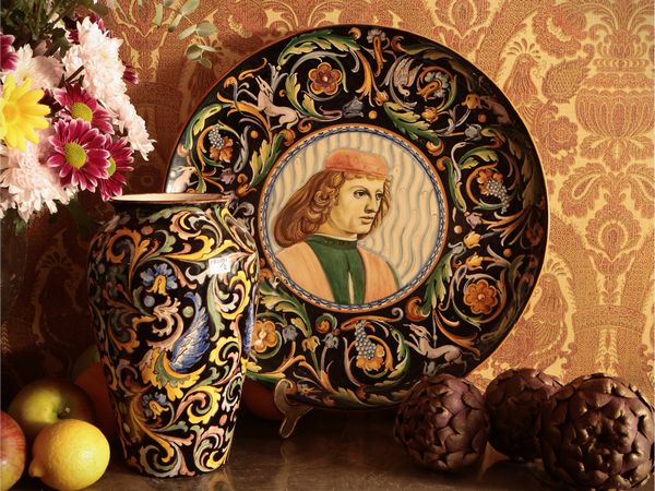 Piatto da parata in ceramica, Ascoli Piceno  - Asta Un'antica dimora marchigiana: Arredi antichi e Arte contemporanea - Associazione Nazionale - Case d'Asta italiane