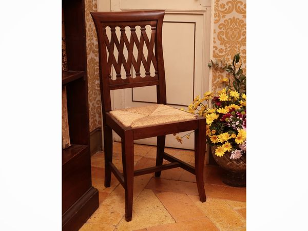 Serie di dieci sedie in noce  - Asta Un'antica dimora marchigiana: Arredi antichi e Arte contemporanea - Associazione Nazionale - Case d'Asta italiane