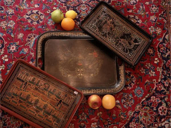 Tre vassoi orientali  - Asta Un'antica dimora marchigiana: Arredi antichi e Arte contemporanea - Associazione Nazionale - Case d'Asta italiane