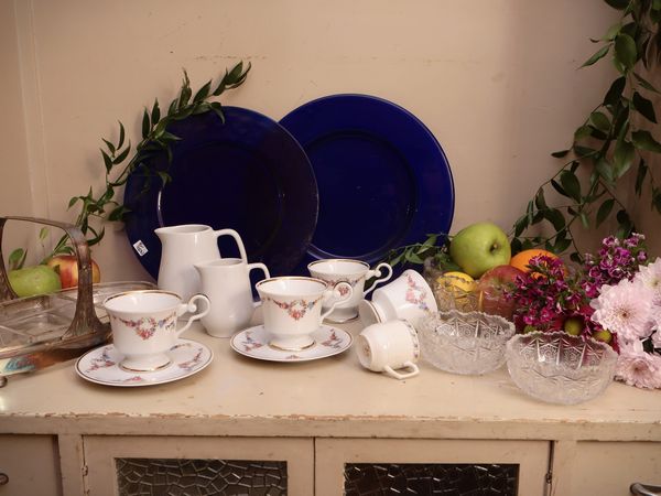 Set di accessori da brunch  - Asta Un'antica dimora marchigiana: Arredi antichi e Arte contemporanea - Associazione Nazionale - Case d'Asta italiane