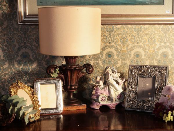 Lotto di cusiorit per la casa  - Asta Un'antica dimora marchigiana: Arredi antichi e Arte contemporanea - Associazione Nazionale - Case d'Asta italiane