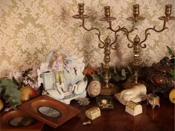 Miscellanea di curiosit�  - Asta Un'antica dimora marchigiana: Arredi antichi e Arte contemporanea - Associazione Nazionale - Case d'Asta italiane