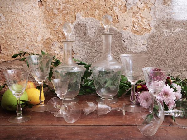 Servito di bicchieri in vetro serigrafato  - Asta Un'antica dimora marchigiana: Arredi antichi e Arte contemporanea - Associazione Nazionale - Case d'Asta italiane