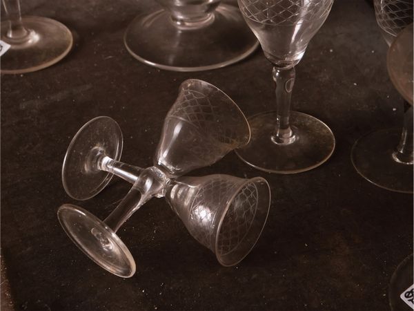 Servizio di bicchieri in cristallo  - Asta Un'antica dimora marchigiana: Arredi antichi e Arte contemporanea - Associazione Nazionale - Case d'Asta italiane