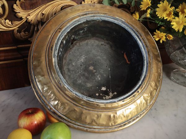Antico braciere in rame e ottone  - Asta Un'antica dimora marchigiana: Arredi antichi e Arte contemporanea - Associazione Nazionale - Case d'Asta italiane