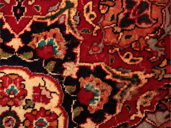 Grande tappeto persiano  - Asta Un'antica dimora marchigiana: Arredi antichi e Arte contemporanea - Associazione Nazionale - Case d'Asta italiane