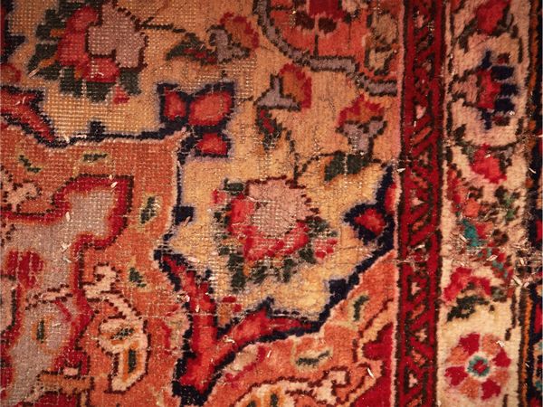 Grande tappeto persiano  - Asta Un'antica dimora marchigiana: Arredi antichi e Arte contemporanea - Associazione Nazionale - Case d'Asta italiane