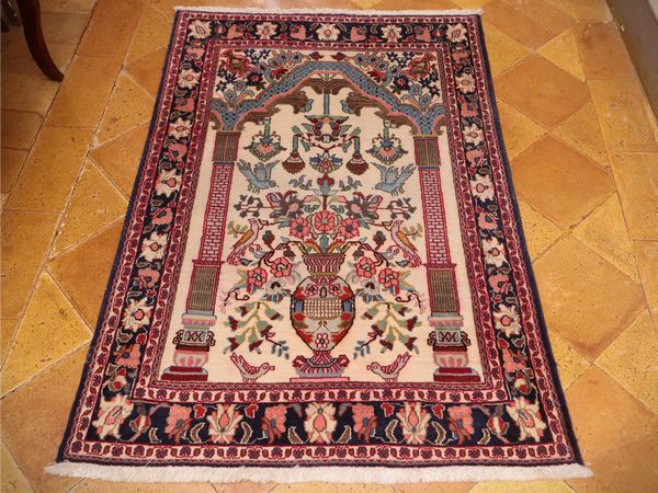 Piccolo tappeto a preghiera  - Asta Un'antica dimora marchigiana: Arredi antichi e Arte contemporanea - Associazione Nazionale - Case d'Asta italiane