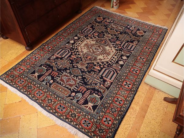 Tappeto caucasico  - Asta Un'antica dimora marchigiana: Arredi antichi e Arte contemporanea - Associazione Nazionale - Case d'Asta italiane