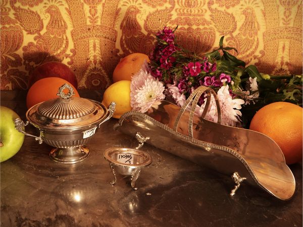 Accessori per la tavola in argento  - Asta Un'antica dimora marchigiana: Arredi antichi e Arte contemporanea - Associazione Nazionale - Case d'Asta italiane