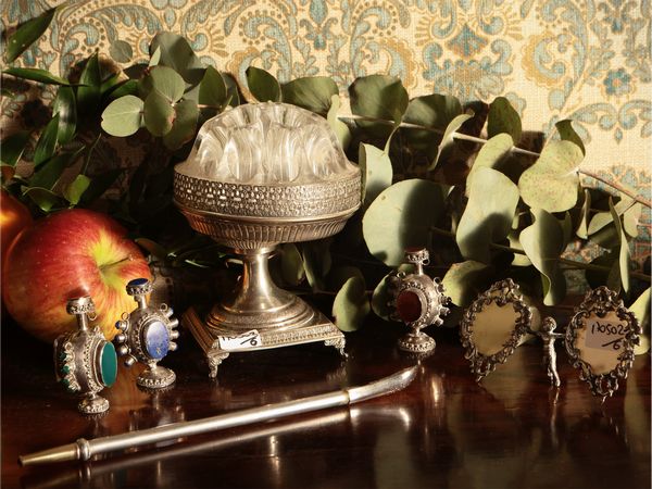 Curiosit� in argento  - Asta Un'antica dimora marchigiana: Arredi antichi e Arte contemporanea - Associazione Nazionale - Case d'Asta italiane