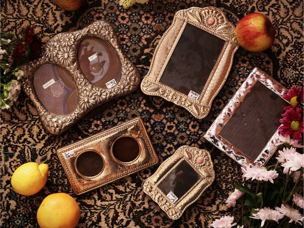 Tre cornici portaritratti in argento  - Asta Un'antica dimora marchigiana: Arredi antichi e Arte contemporanea - Associazione Nazionale - Case d'Asta italiane