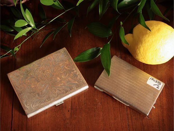 Due portasigarette in argento  - Asta Un'antica dimora marchigiana: Arredi antichi e Arte contemporanea - Associazione Nazionale - Case d'Asta italiane