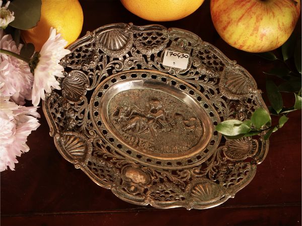 Vassoietto in argento  - Asta Un'antica dimora marchigiana: Arredi antichi e Arte contemporanea - Associazione Nazionale - Case d'Asta italiane