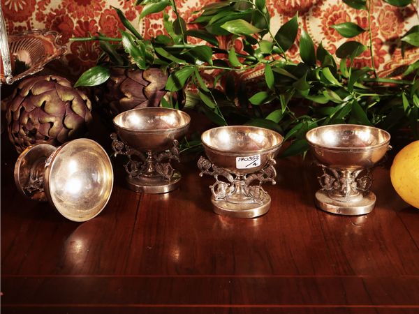 Serie di quattro saliere in argento  - Asta Un'antica dimora marchigiana: Arredi antichi e Arte contemporanea - Associazione Nazionale - Case d'Asta italiane