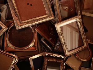 Lotto di curiosit  - Asta Un'antica dimora marchigiana: Arredi antichi e Arte contemporanea - Associazione Nazionale - Case d'Asta italiane