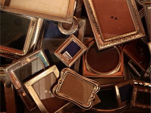 Lotto di curiosit  - Asta Un'antica dimora marchigiana: Arredi antichi e Arte contemporanea - Associazione Nazionale - Case d'Asta italiane