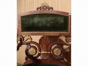 Coppia di poltrone in noce e impiallacciate in piuma di noce  - Asta Un'antica dimora marchigiana: Arredi antichi e Arte contemporanea - Associazione Nazionale - Case d'Asta italiane