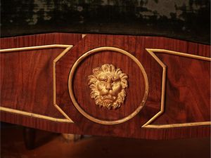 Coppia di poltrone in noce e impiallacciate in piuma di noce  - Asta Un'antica dimora marchigiana: Arredi antichi e Arte contemporanea - Associazione Nazionale - Case d'Asta italiane