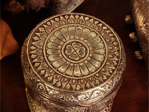 Accessori decorativi in argento  - Asta Un'antica dimora marchigiana: Arredi antichi e Arte contemporanea - Associazione Nazionale - Case d'Asta italiane