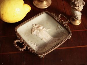 Lotto di curiosit d'epoca  - Asta Un'antica dimora marchigiana: Arredi antichi e Arte contemporanea - Associazione Nazionale - Case d'Asta italiane