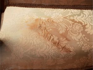 Poltrona in noce  - Asta Un'antica dimora marchigiana: Arredi antichi e Arte contemporanea - Associazione Nazionale - Case d'Asta italiane