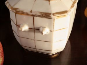 Set per servire il t in porcellana  - Asta Un'antica dimora marchigiana: Arredi antichi e Arte contemporanea - Associazione Nazionale - Case d'Asta italiane