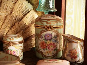 Lotto di galanterie  - Asta Un'antica dimora marchigiana: Arredi antichi e Arte contemporanea - Associazione Nazionale - Case d'Asta italiane