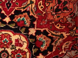 Grande tappeto persiano  - Asta Un'antica dimora marchigiana: Arredi antichi e Arte contemporanea - Associazione Nazionale - Case d'Asta italiane