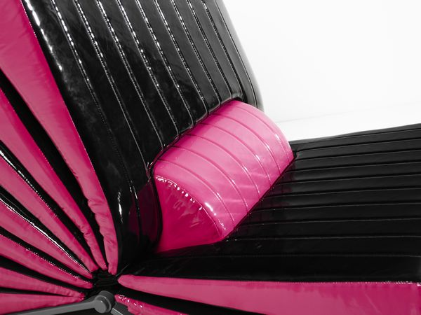 PARESCHI GIANNI (1940 - 2017) : Poltrona mod. Poltrona Libro per Busnelli, Misinto  - Asta Asta 523 | DESIGN E ARTI DECORATIVE DEL NOVECENTO Tradizionale - Associazione Nazionale - Case d'Asta italiane