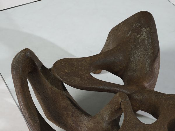 TREVI CLAUDIO (1928 - 1987) : attribuito. Tavolino da salotto con base scultorea  - Asta Asta 523 | DESIGN E ARTI DECORATIVE DEL NOVECENTO Tradizionale - Associazione Nazionale - Case d'Asta italiane